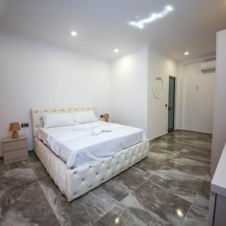 Aron Hotel Golem (Tirana)